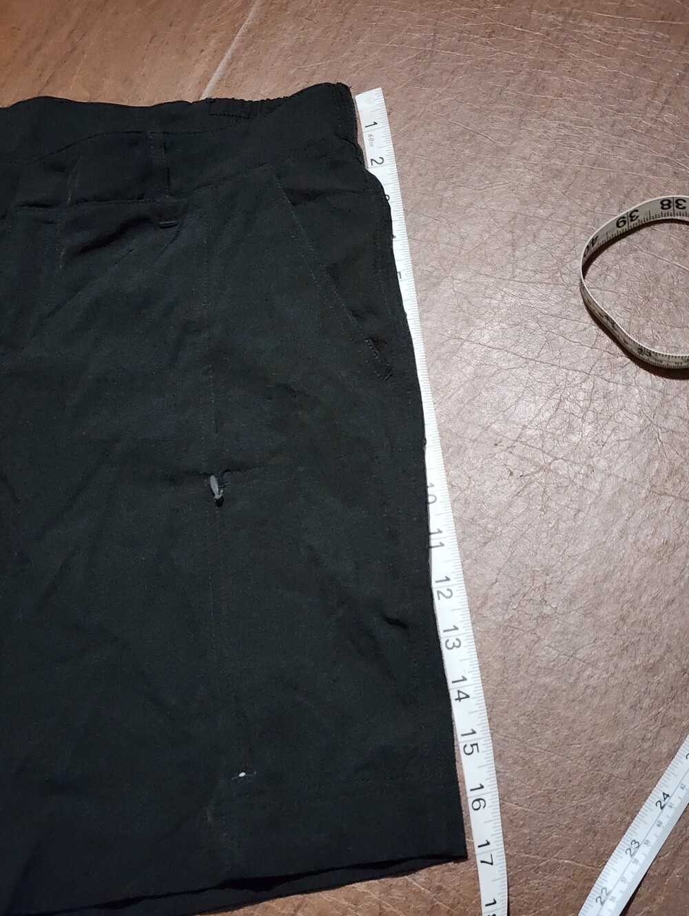 32 Degrees Black Women's Cargo Shorts - Picture 3 of 10